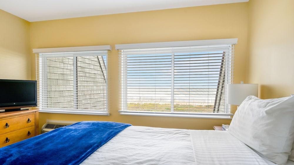 The Surf Club photo 62