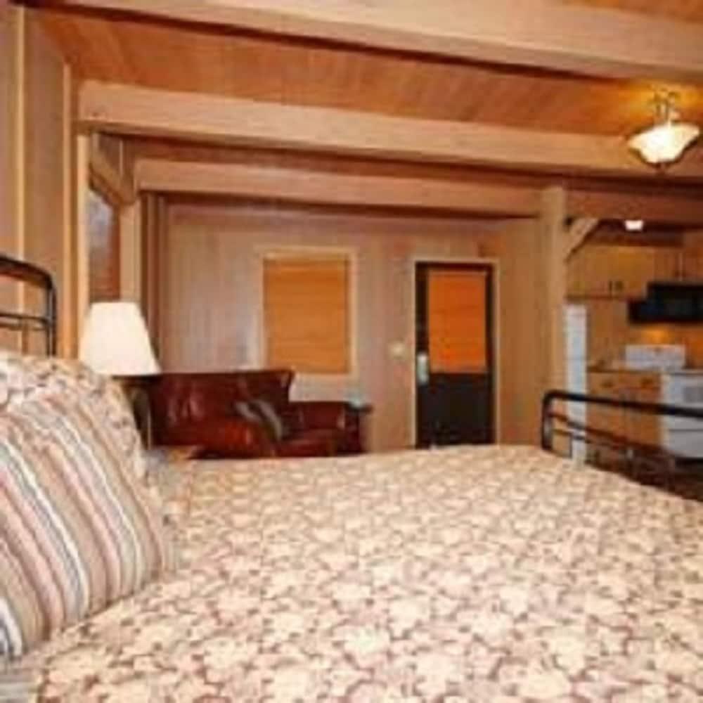 The Smokehouse Lodge and Cabins photo 26