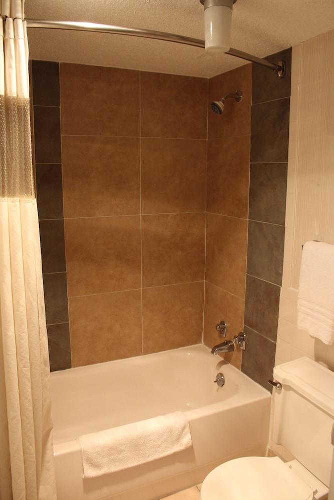 Budget Host Inn photo 6