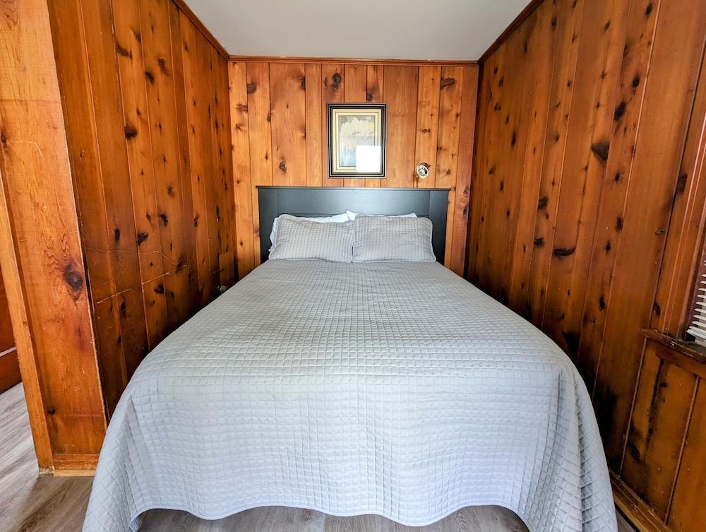 Riverside Motel photo 64