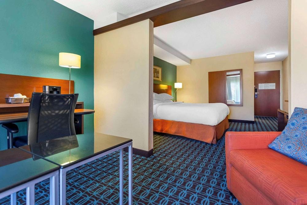 Comfort Inn & Suites Green Bay Stadium Area photo 19
