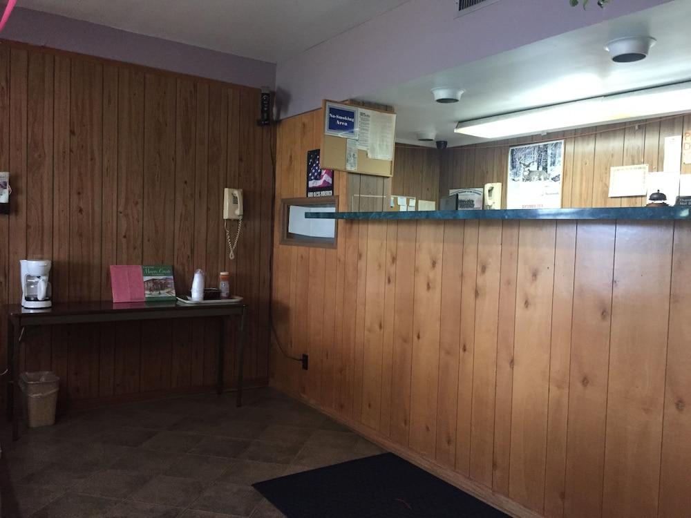 Royal Inn photo 2