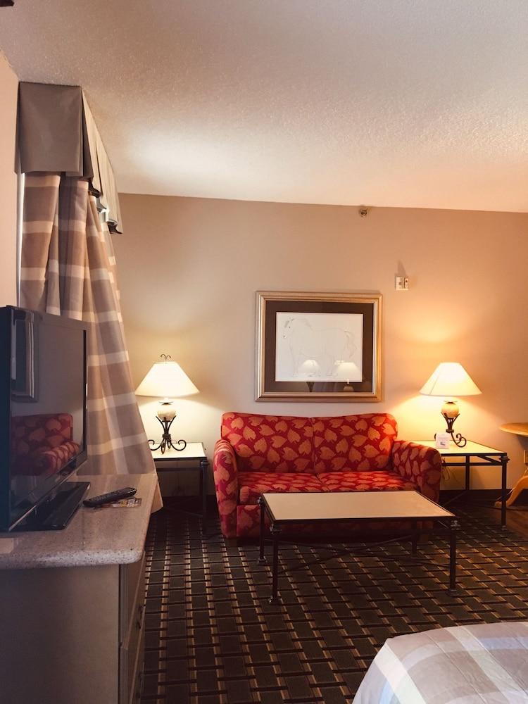 Hawthorn Extended Stay by Wyndham Conyers photo 6