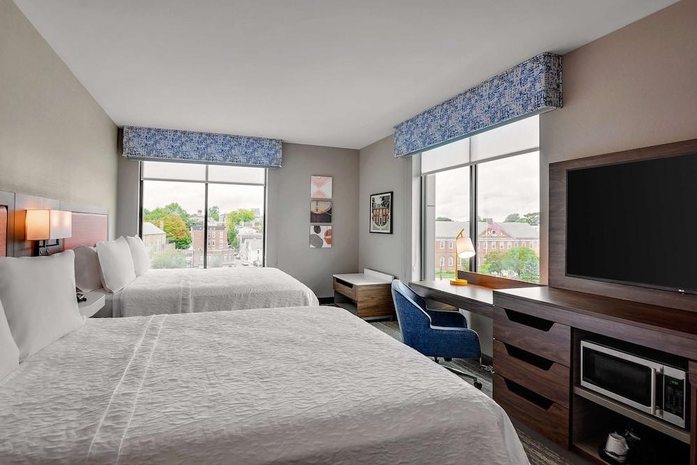 Hampton Inn Salem Boston photo 10