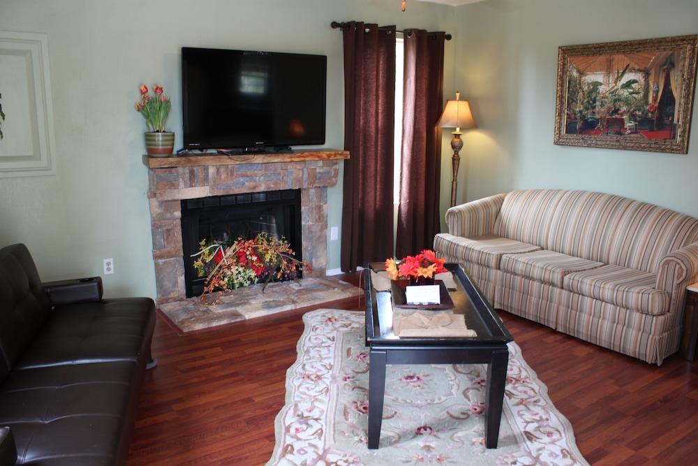 The Regency Inn photo 35