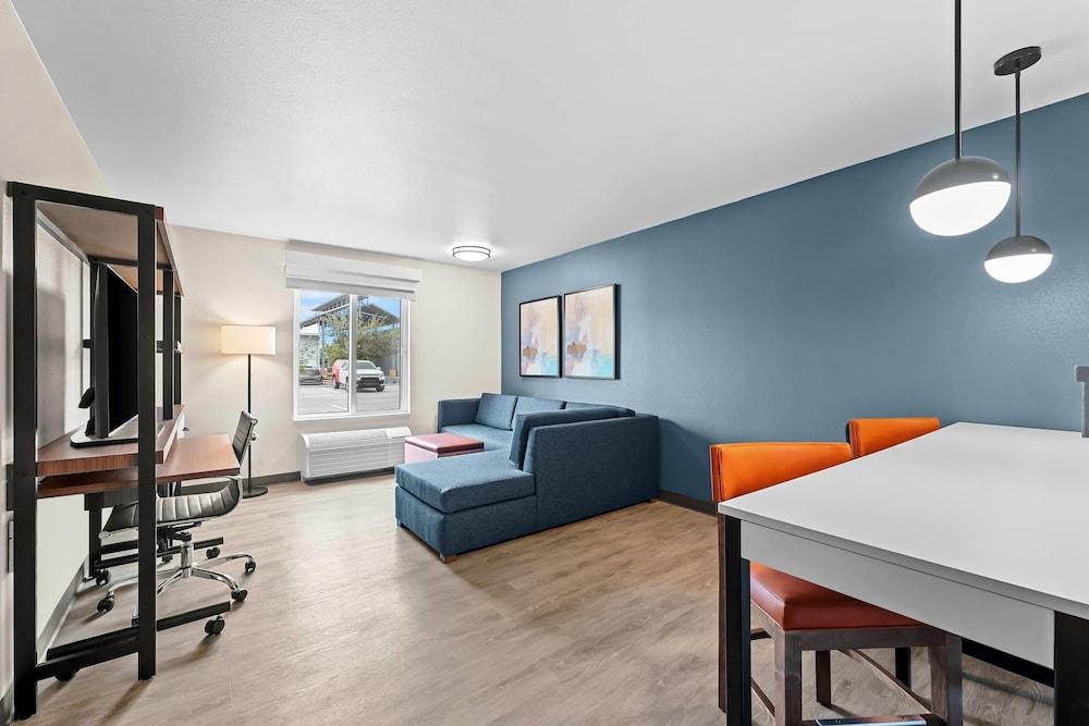 Everhome Suites Brownsville photo 38
