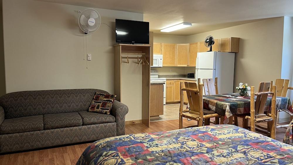 Denali Rainbow Village RV Park and Motel photo 75