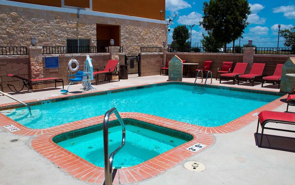 Best Western Plus San Antonio East Inn & Suites photo 24
