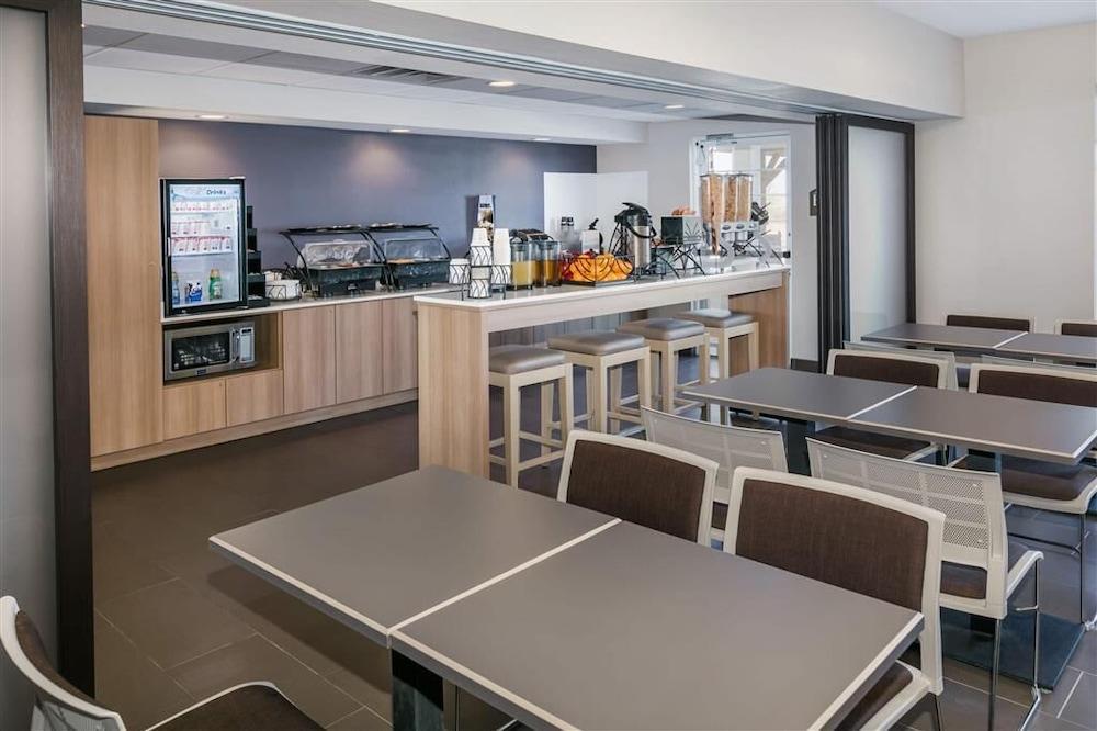 Microtel Inn and Suites by Wyndham Monahans photo 3