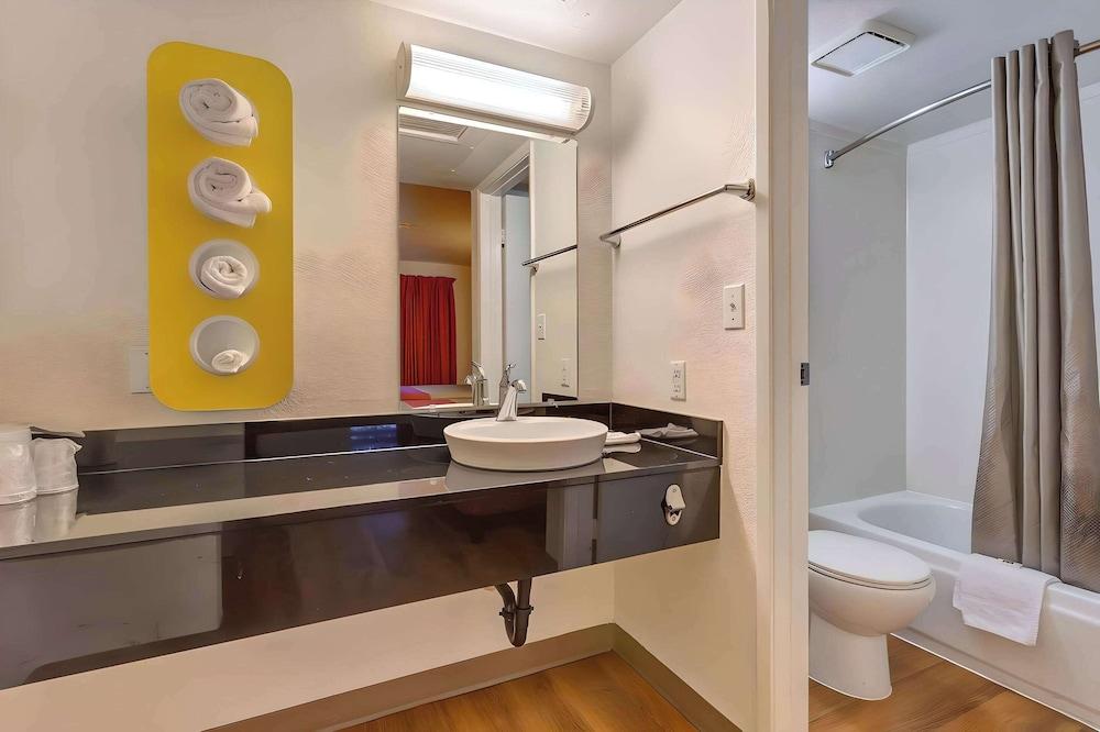 Motel 6 – Santa Rosa, CA - South photo 10
