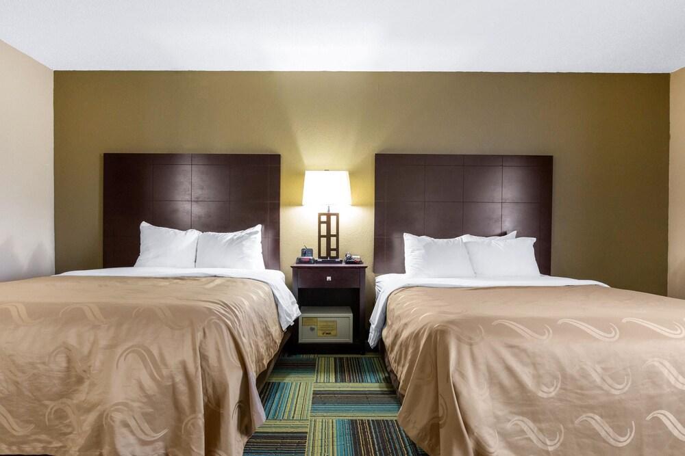 Quality Inn & Suites Arnold - St Louis photo 45
