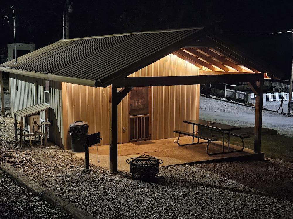 Kellers Kove Cabin and RV Resort photo 4