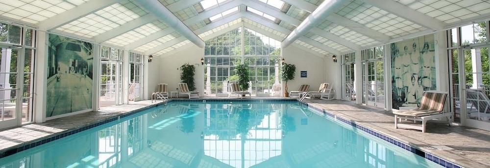 The Martha Washington Inn And Spa photo 45