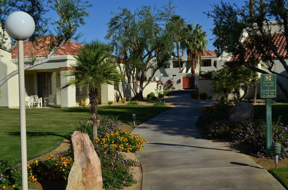 Desert Breezes Resort photo 46