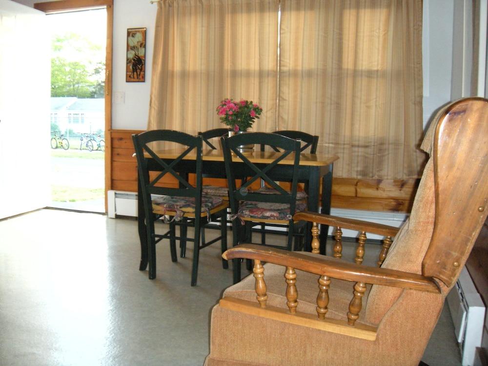 Bass River Motel photo 14