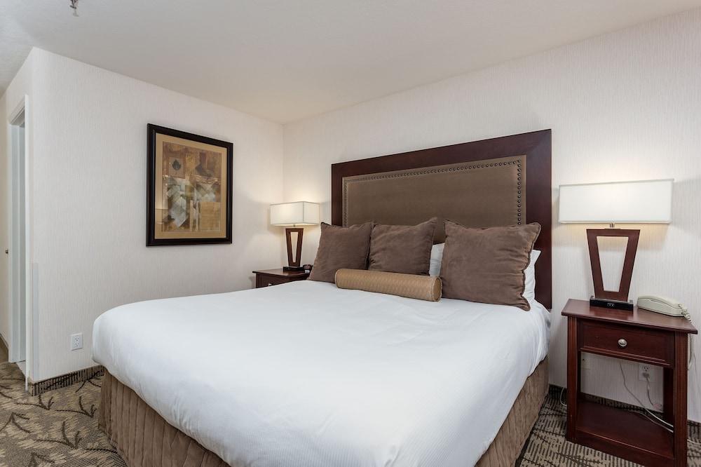 Shilo Inn Suites Hotel - Bend photo 4