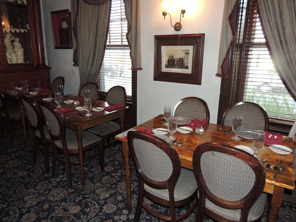 Historic Farnsworth House Inn photo 43