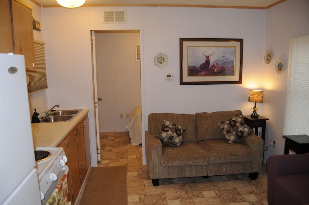 Yellowstone Motel - Adults Only photo 52