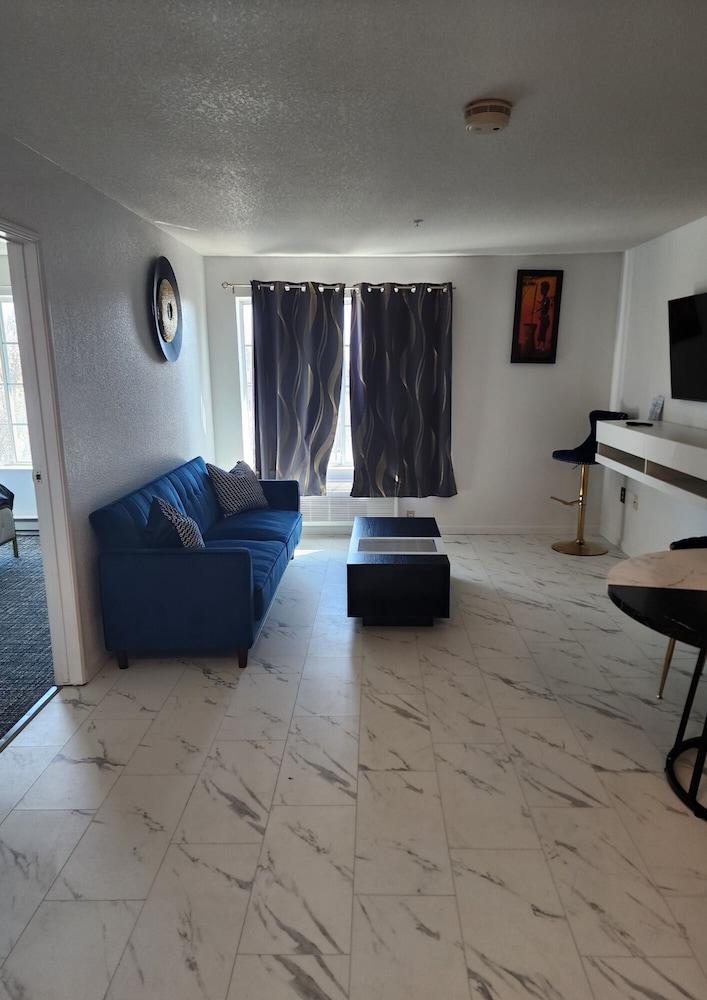 The Enchanted Suites & Residence photo 8