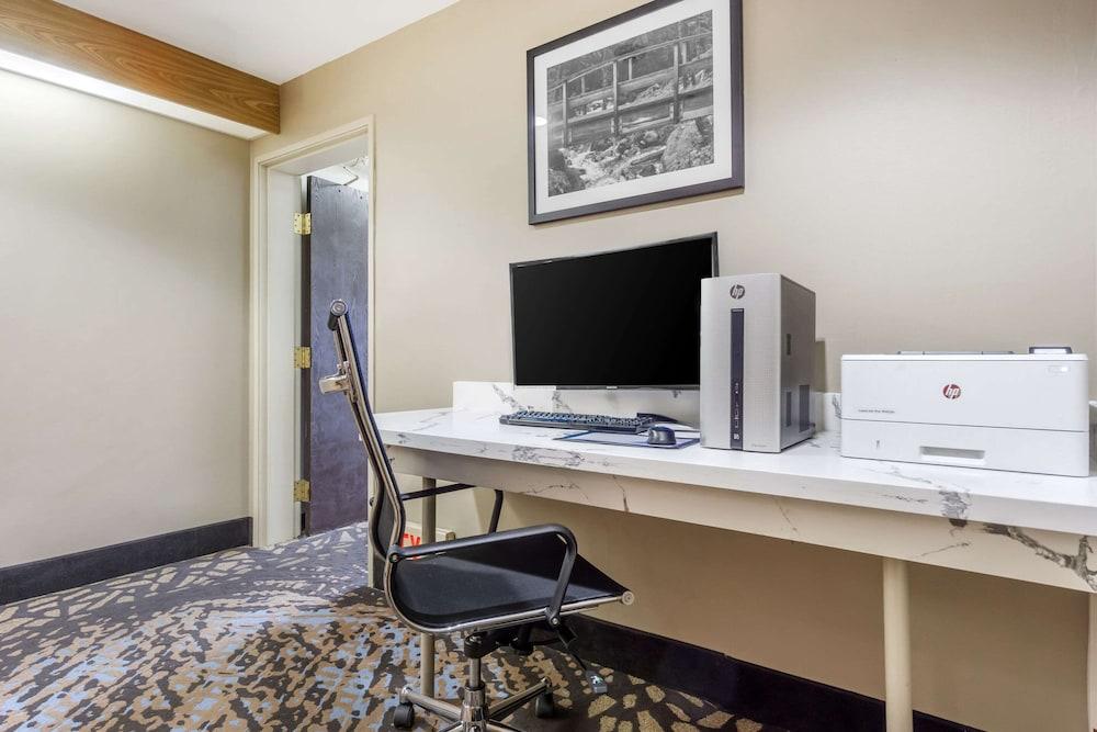 Sleep Inn - SeaTac Airport photo 7