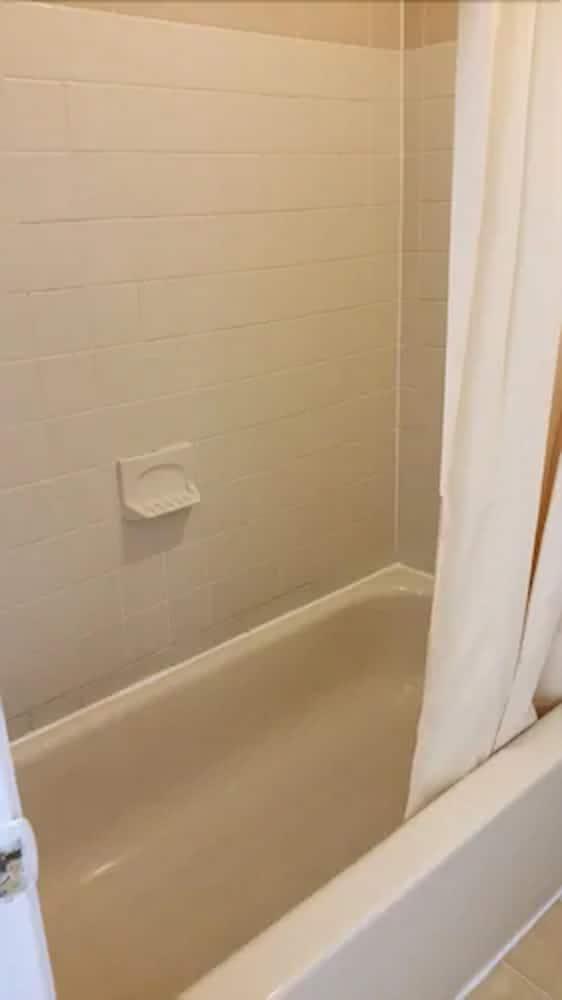 The Virginia Lodge photo 14