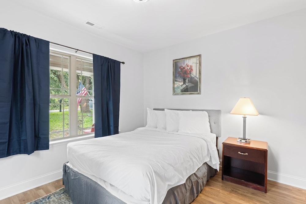 Trendy at Hoyt Two Homes photo 24