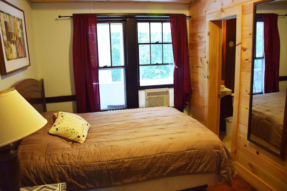 The Baseball Hotel photo 18
