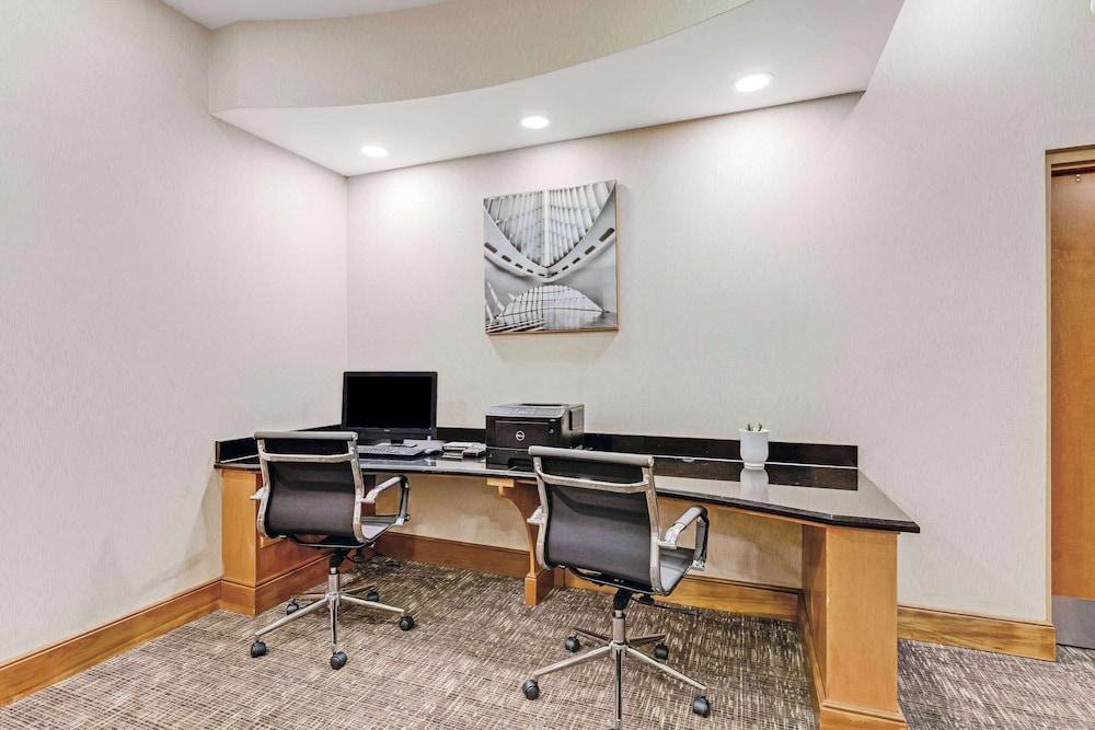 Comfort Suites Murfreesboro Shopping District photo 38