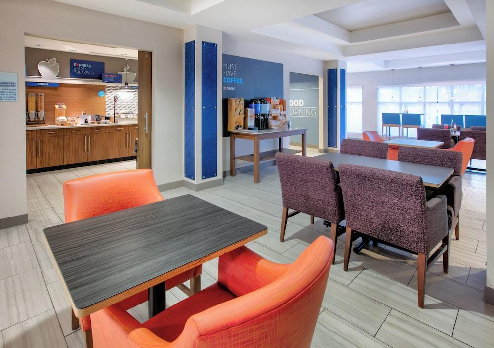 Holiday Inn Express Hotel & Suites Pell City by IHG photo 44