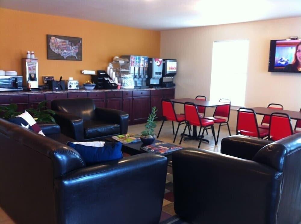 Kenedy Country Inn photo 16