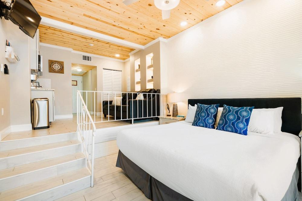 Inn at Camachee Harbor by Coolvacay photo 37