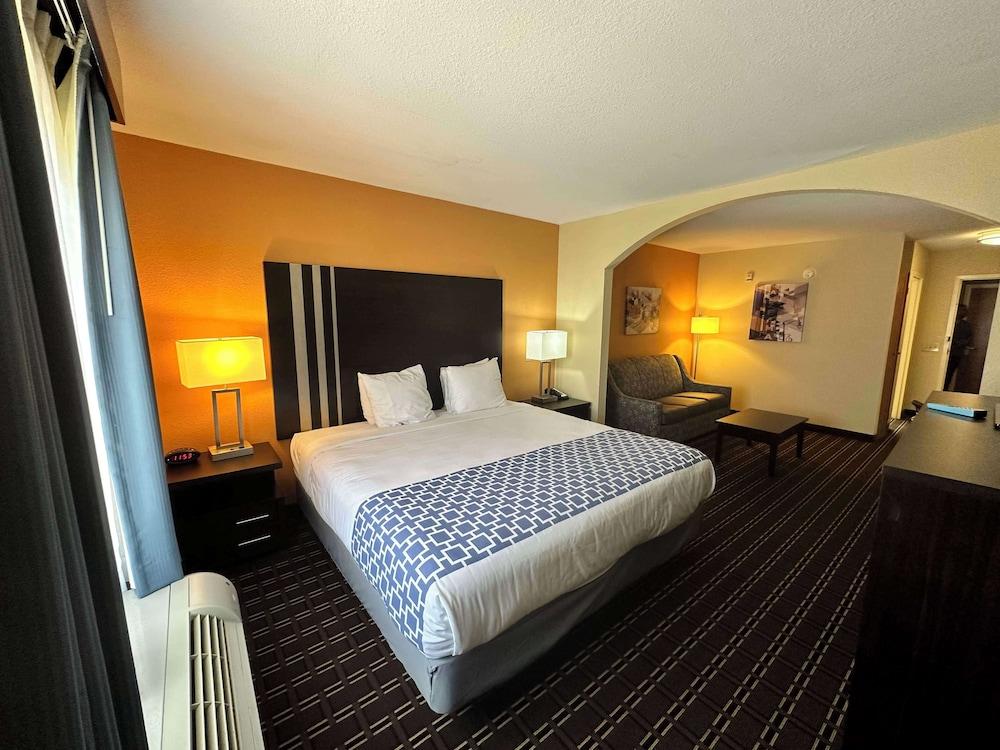 Best Western Plus Bass Hotel & Suites photo 6