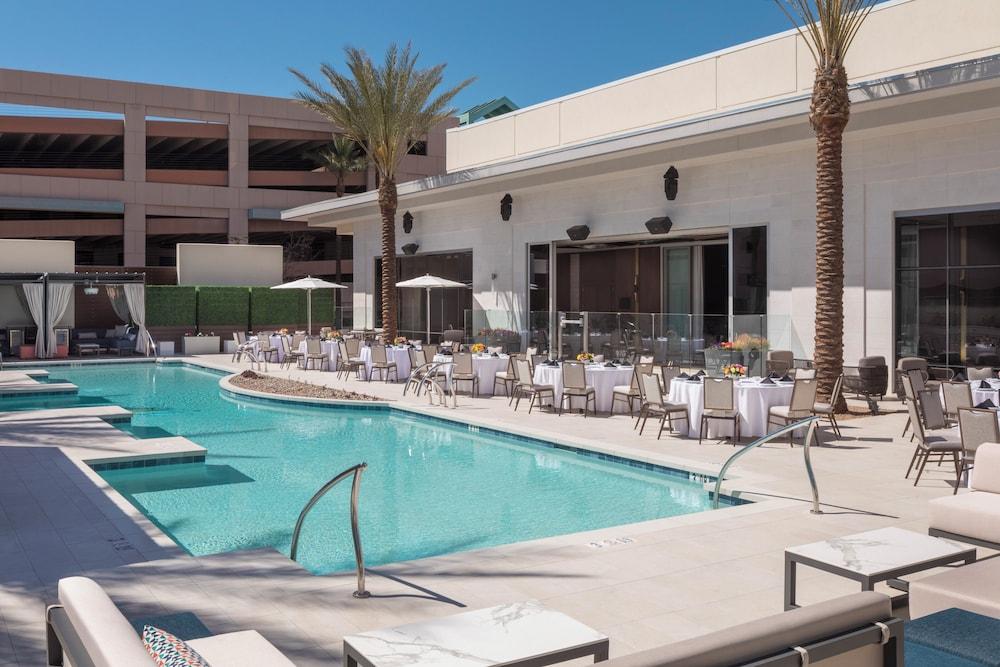 Caesars Republic Scottsdale, a Hilton Hotel photo 58