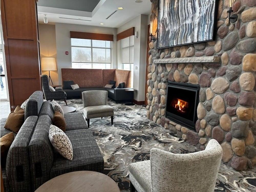 Hilton Garden Inn Cedar Falls photo 3