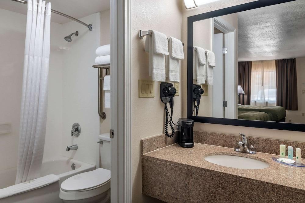 Quality Inn McDonough Atlanta South photo 22