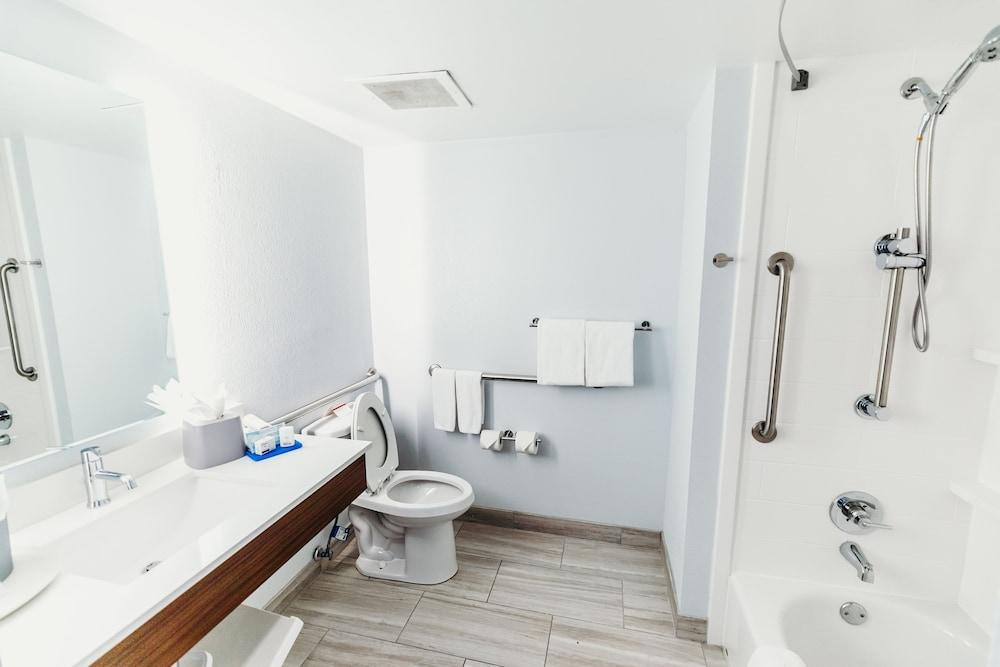 Holiday Inn Express Atlanta NE I-85 Clairmont by IHG photo 10