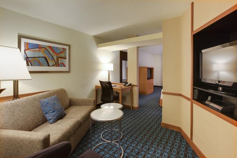 Fairfield Inn & Suites by Marriott South Hill photo 10