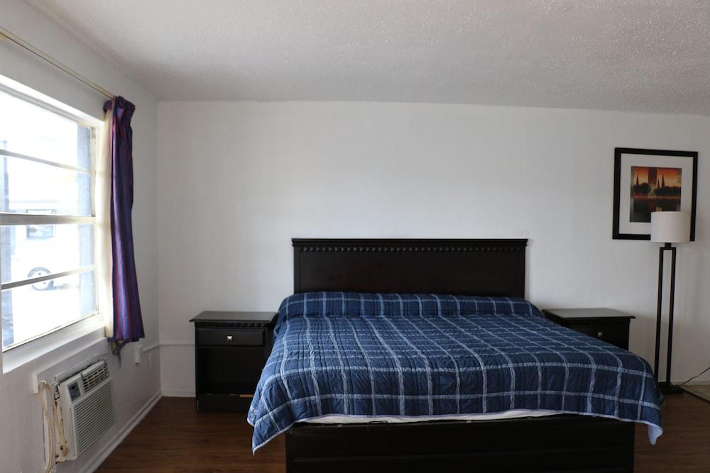 Dunedin Cove Motel photo 18