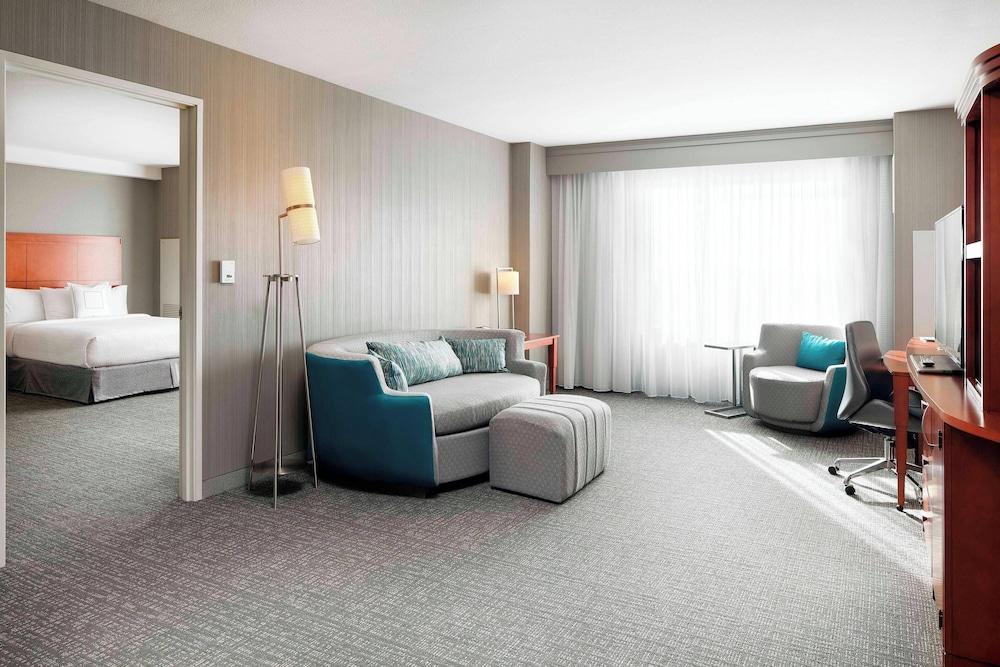 Courtyard by Marriott Indianapolis Downtown photo 42