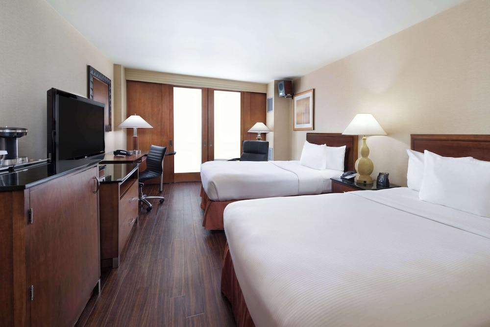 Hilton Chicago O'Hare Airport photo 47