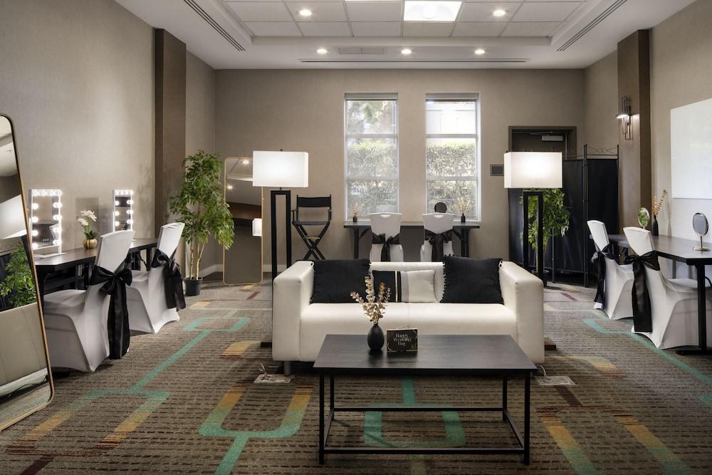 Residence Inn by Marriott Downtown Long Beach photo 17
