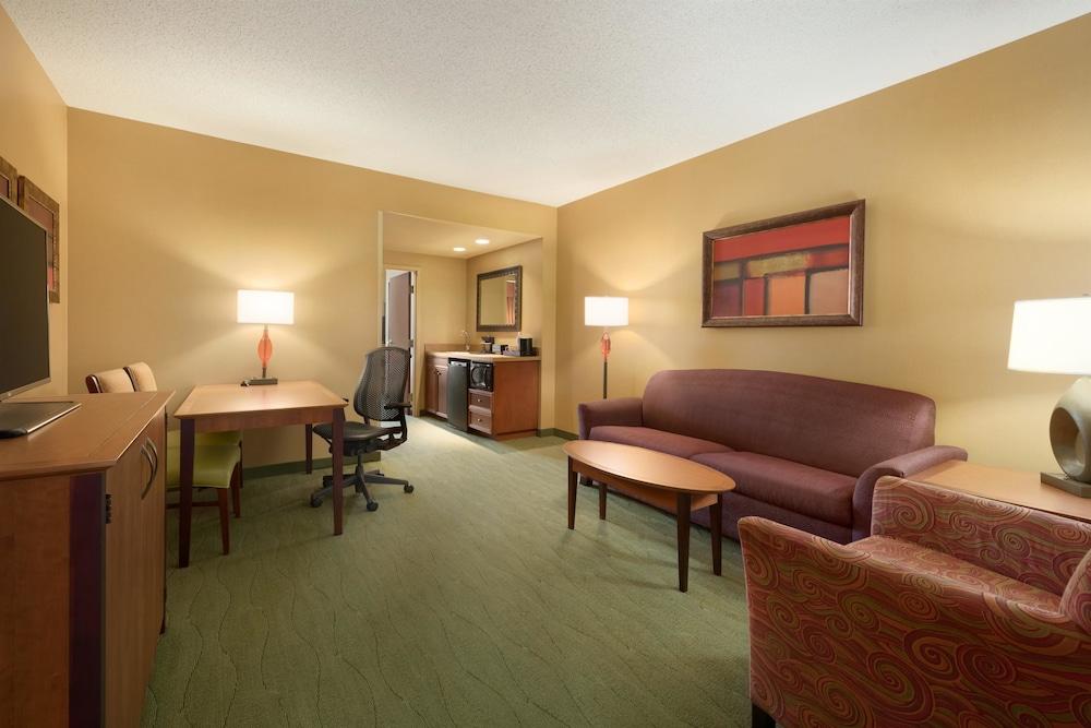 Embassy Suites by Hilton E Peoria Riverfront Conf Center photo 24
