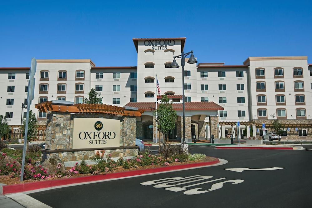 Oxford Suites Sonoma County photo 32