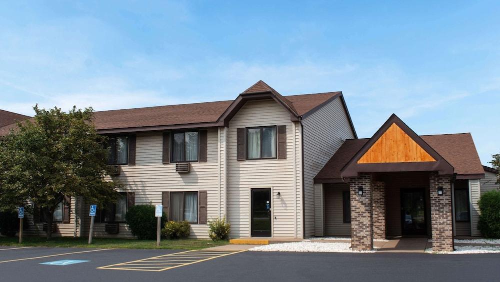 Magnuson Hotel Country Inn photo 1