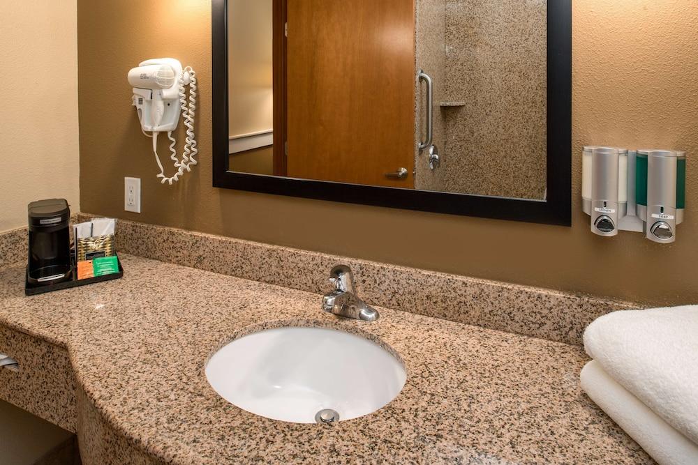 Best Western Kennewick Tri-Cities Center photo 11