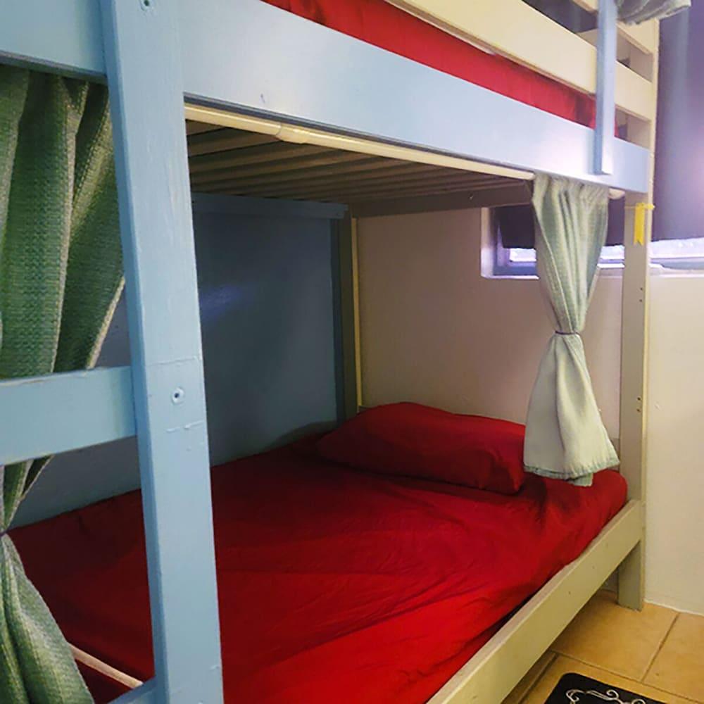 Crashpod Hostel photo 2