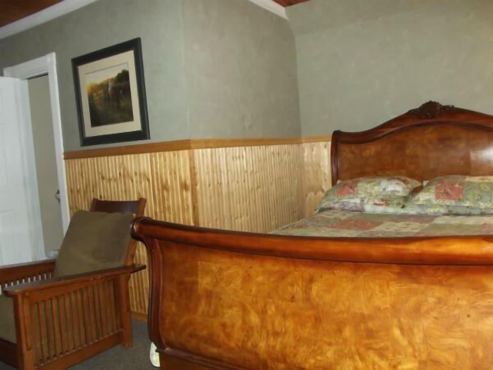 The Jay Village Inn photo 17