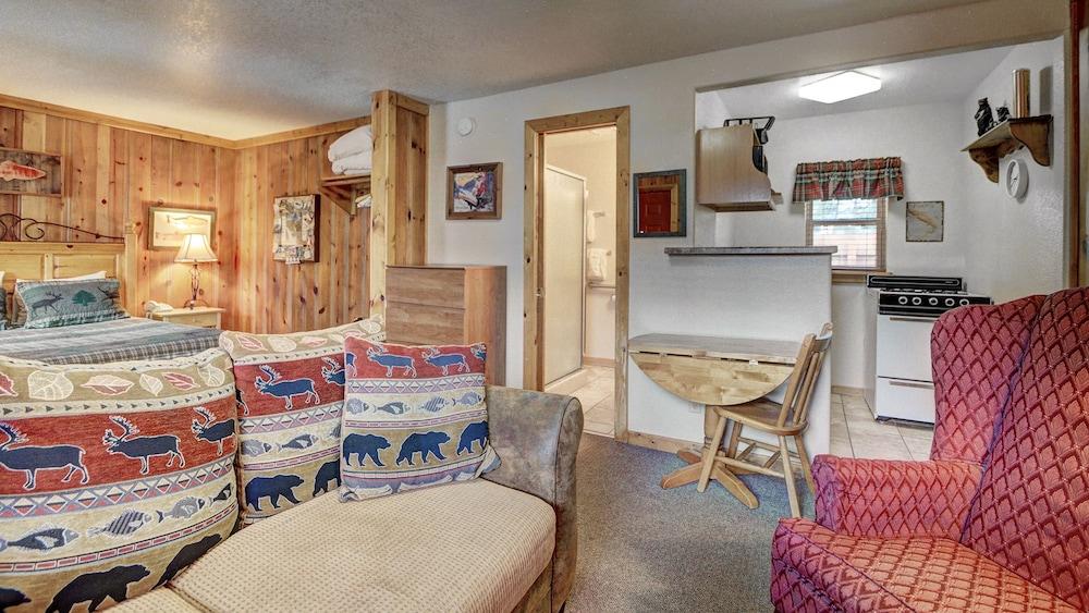 Eagle Fire Lodge & Cabins photo 99