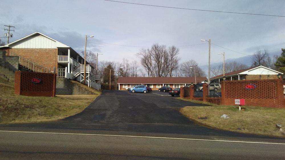 Park n Stay Inn photo 1
