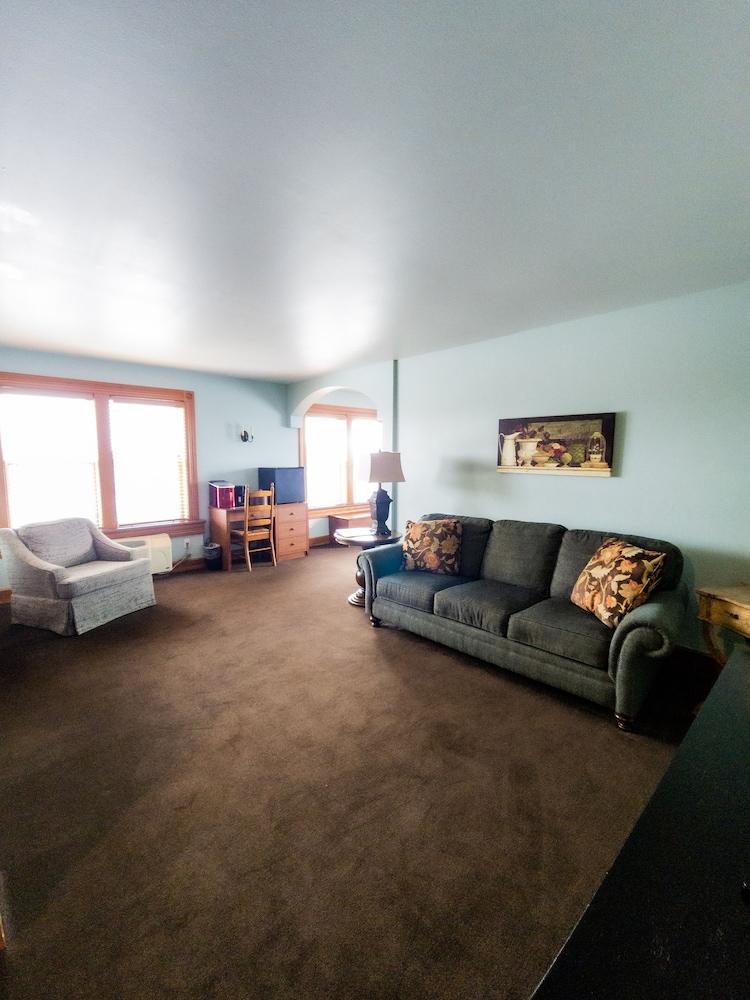 Nuks Executive Suites photo 28